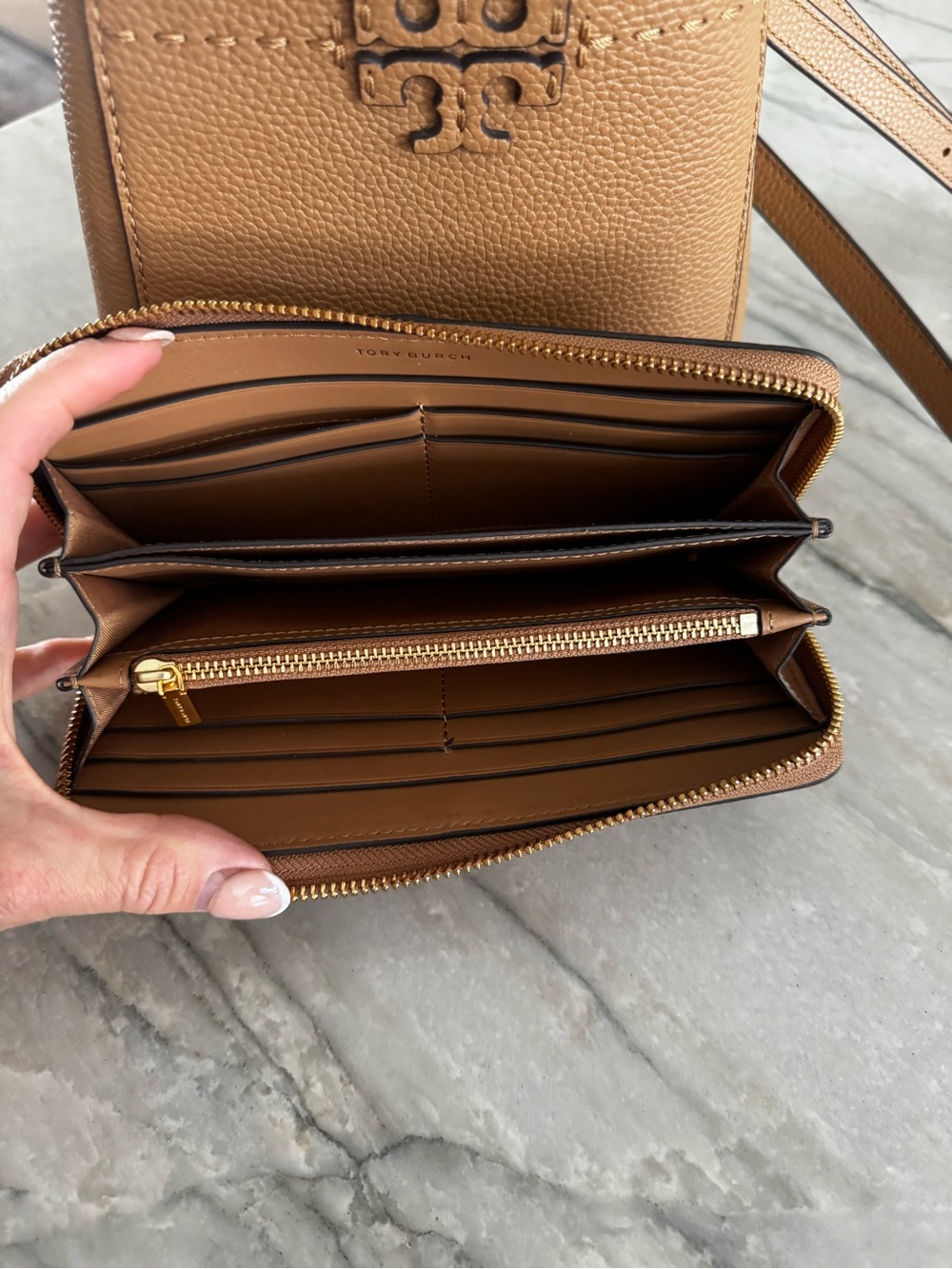Tory Burch Pebble Leather McGraw Wallet - Picture 4 of 6